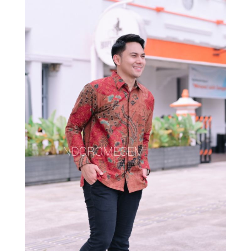 KEMEJA BATIK EXCLUSIVE WARNAARUN BY NDOROMESEM LENGAN PANJANG GANTARI MARON KATUN HALUS A114
