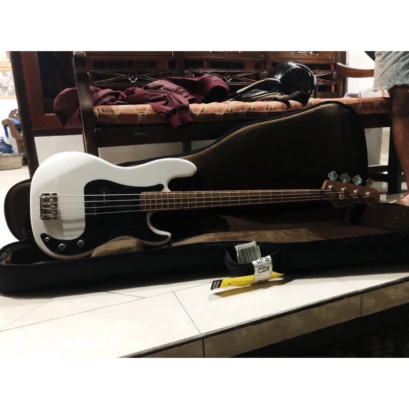 fender precision bazz