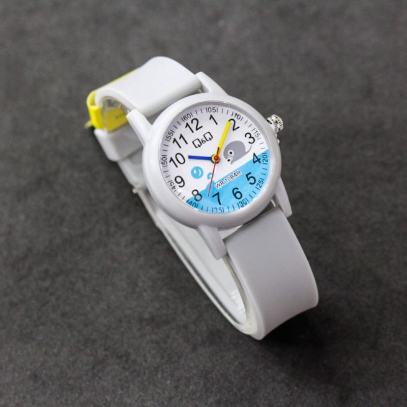 JAM TANGAN WANITA CEWEK Q&amp;Q FASHION RUBBER WARNA