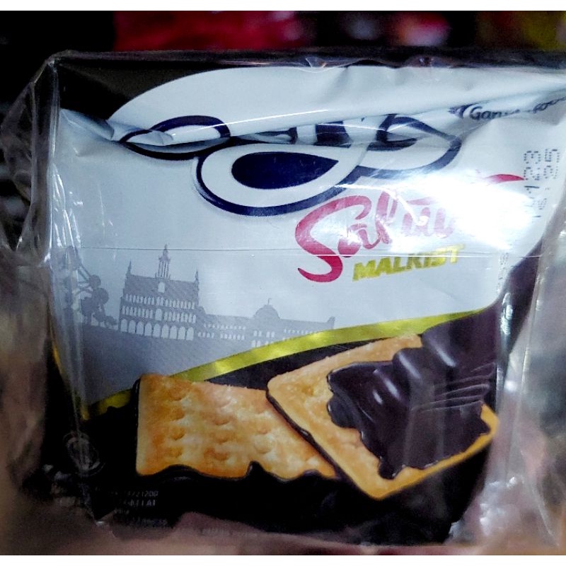 Gery Saluut Malkist ecer 1000 ( 18 gr x 10 pcs )