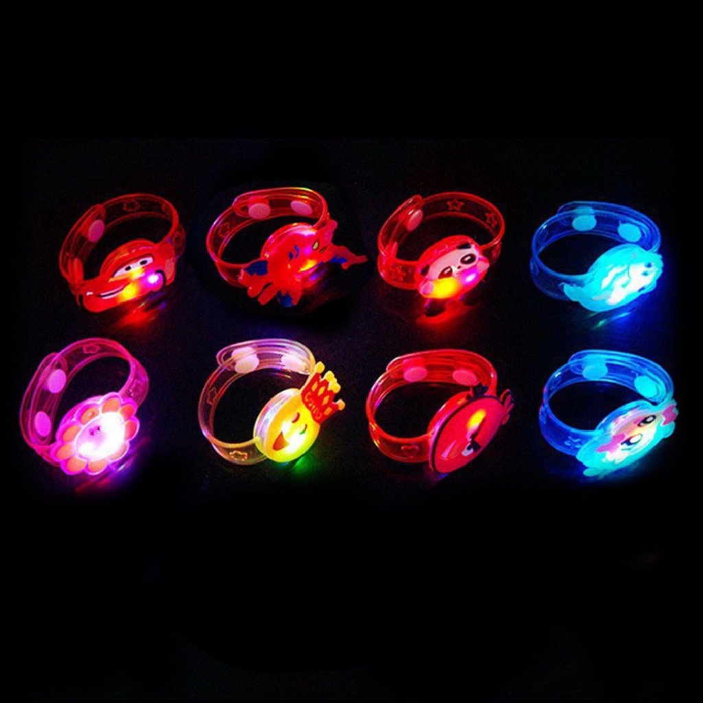 Gongjing1 Mainan Jam Tangan Senter LED Motif Kartun Halloween / Natal Untuk Hadiah Anak