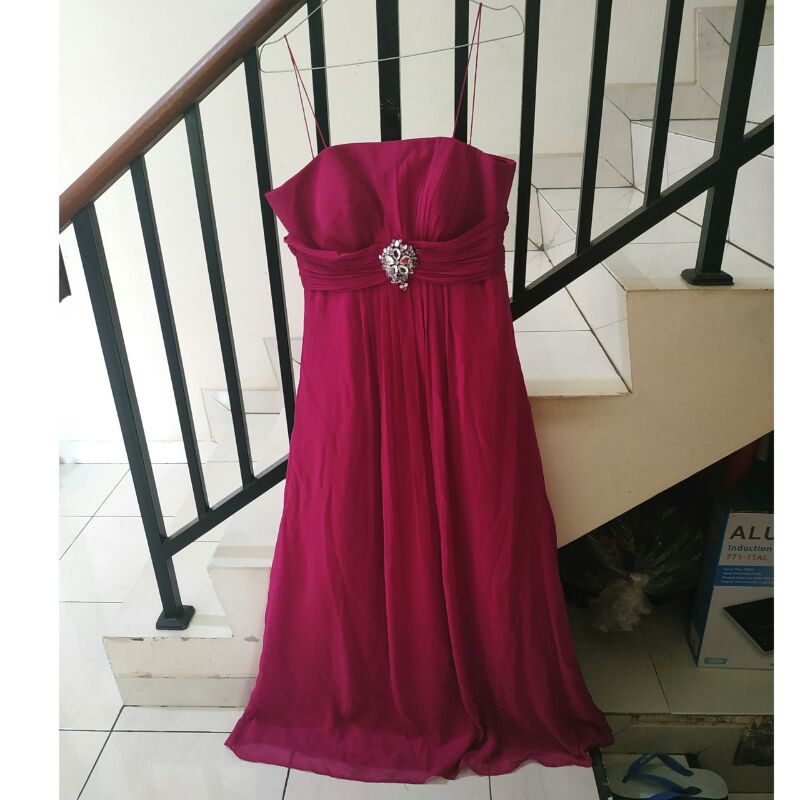 jual preloved gaun pesta  fuschia / party dress bridesmaid / gaun brides maid wedding