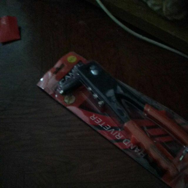 Tang Rivet camel Black Per Pcs