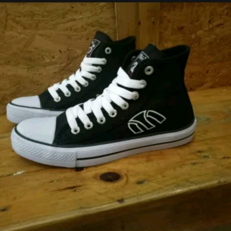 Sepatu motix america original