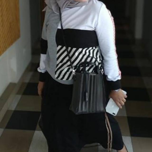 Tas branded preloved charles&keith