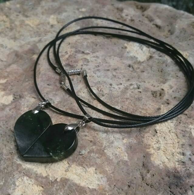 Kalung Liontin Couple Love Giok Black Jade Aceh Terapi AAA Quality