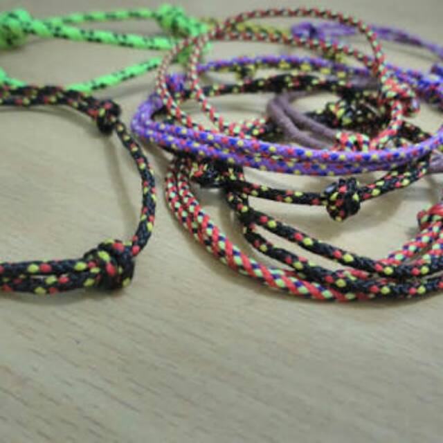 Gelang Tali warna warni
