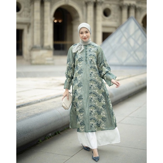 CHARLOTTE TUNIC HEAVEN LIGHTS