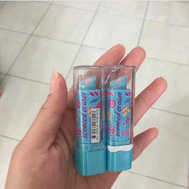 

Smiggle penghapus bentuk lipstick