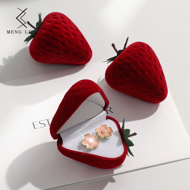 Kotak Cincin Bentuk Strawberry Lucu