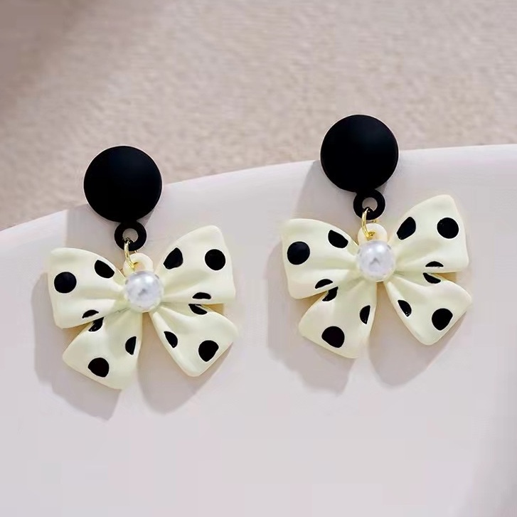 (Hello Girl)E05 Anting Wanita Model Tusuk Motif Pita Gaya Korea Import-E05 Pita Black Dot