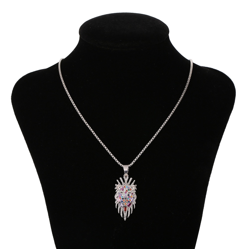 Ornamen Eropa hip hop trendi pria kepribadian pria kalung lion's head mikro bertatahkan zircon liont