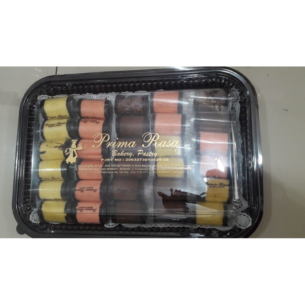 

READY BEKASI 09 NOV 2024 - ANEKA BANANA ROLL ISI 30 PCS PRIMA RASA BANDUNG BEST SELLER JAJANAN ENAK MURAH SALE PROMO KULINER OR