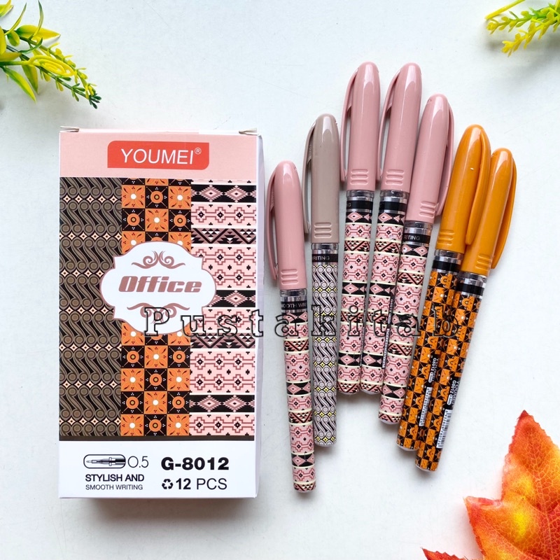 

Pulpen karakter tinta warna hitam