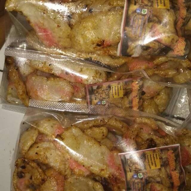 

Kerupuk usek gimbal pekalongan