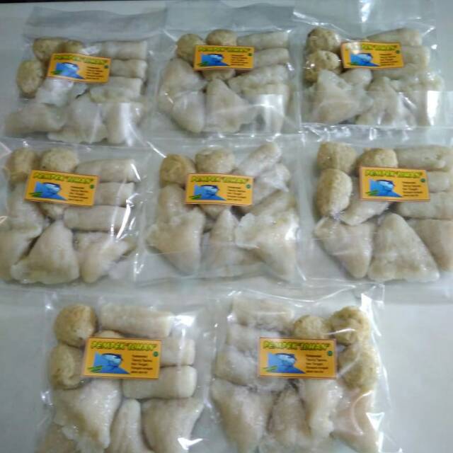 

Pempek mini ikan tenggiri asli