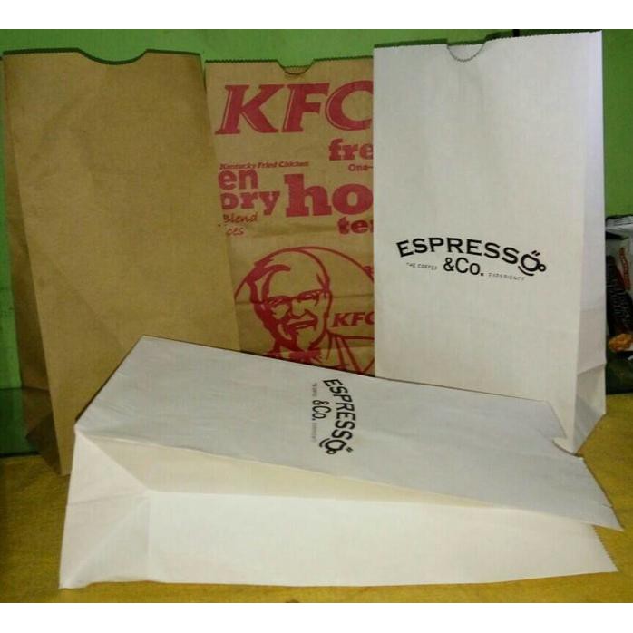 

Cuci Gudang!! Paper Bag / Kantong Kertas Roti Ukuran 12.5X21+8Cm Putih Dan Coklat