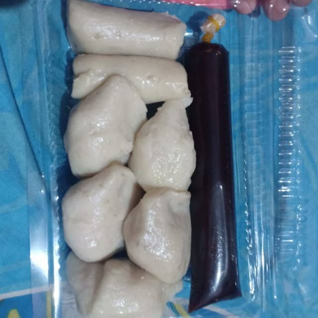 

Pempek ikan tenggiri murah. 10rb isi 7 pcs