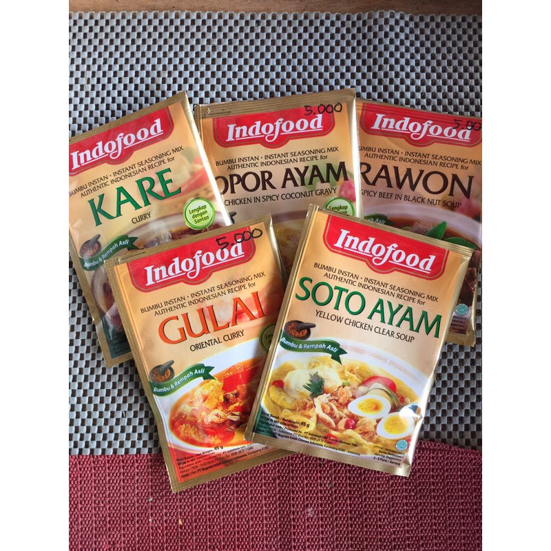 

Bumbu instan indofood/ Soto ayam/opor ayam/rawon/gulai/kare