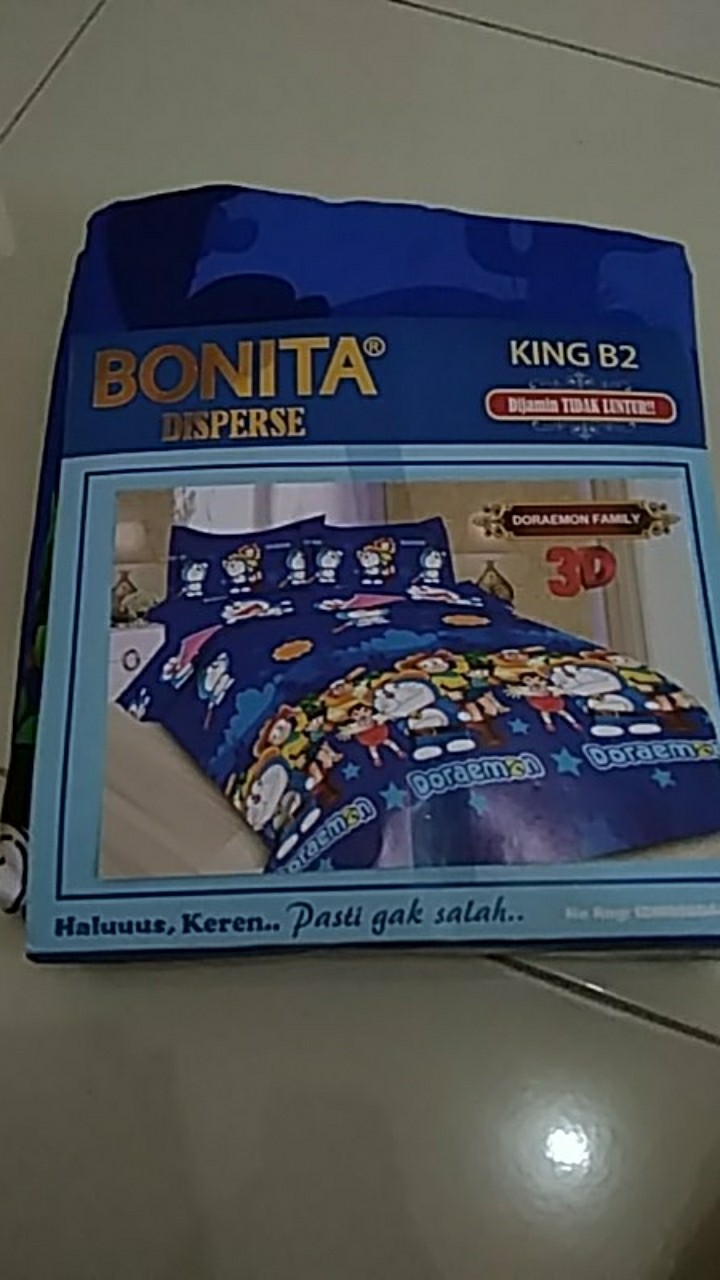 Sprei B2 Bonita Doraemon & Saurus 180x200