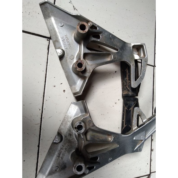 Bustep fosstep Belakang injekan Honda Blade New / ORIGINAL COPOTAN