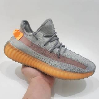 Sepatu Pria Adidas YEEZY 350 V2 BOOST "True Form" Premium