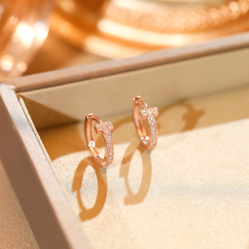 Anting Tusuk Gantung Bahan Sterling Silver 925 Desain Huruf T Warna Rose Gold Gaya Perancissimple Untuk Wanita