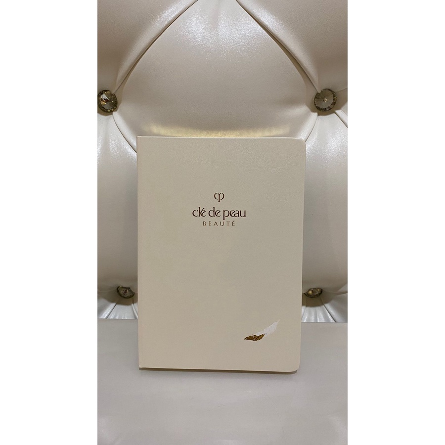 

CLE DE PEAU NOTE BOOK