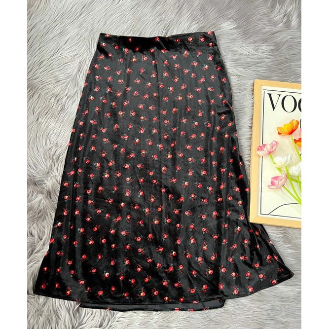 GU by by Unq skirt