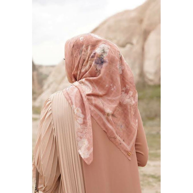 preloved buttonscraves sofya spice