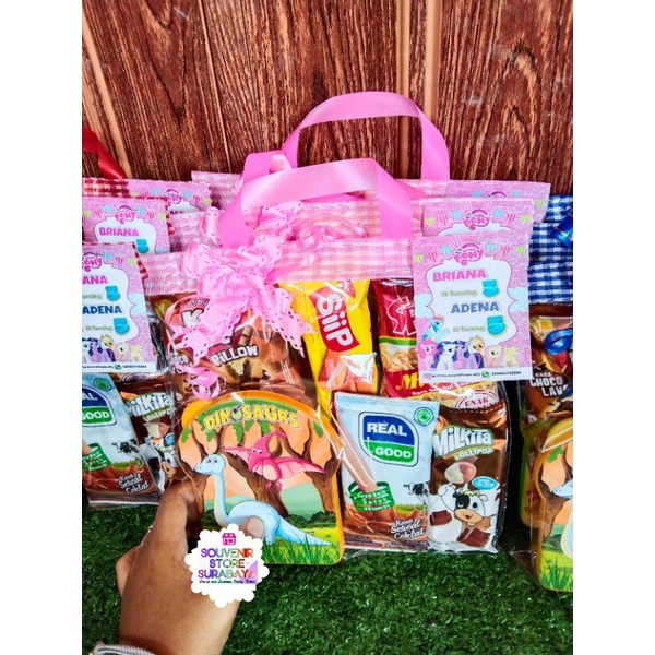 Souvenir Snack Ulang tahun / paket lunch box murah / souvenir murah / lunch box murah