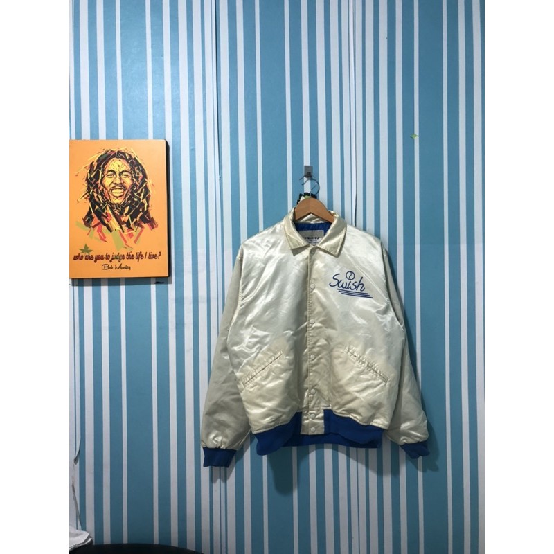 Swish Jaket Varsity Size XL Jaket Anti dingin jaket gunung jaket vintage thrift preloved second
