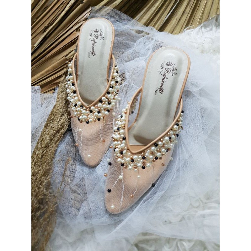 sepatu johana wanita cantik warna camel.sepatu.wedding