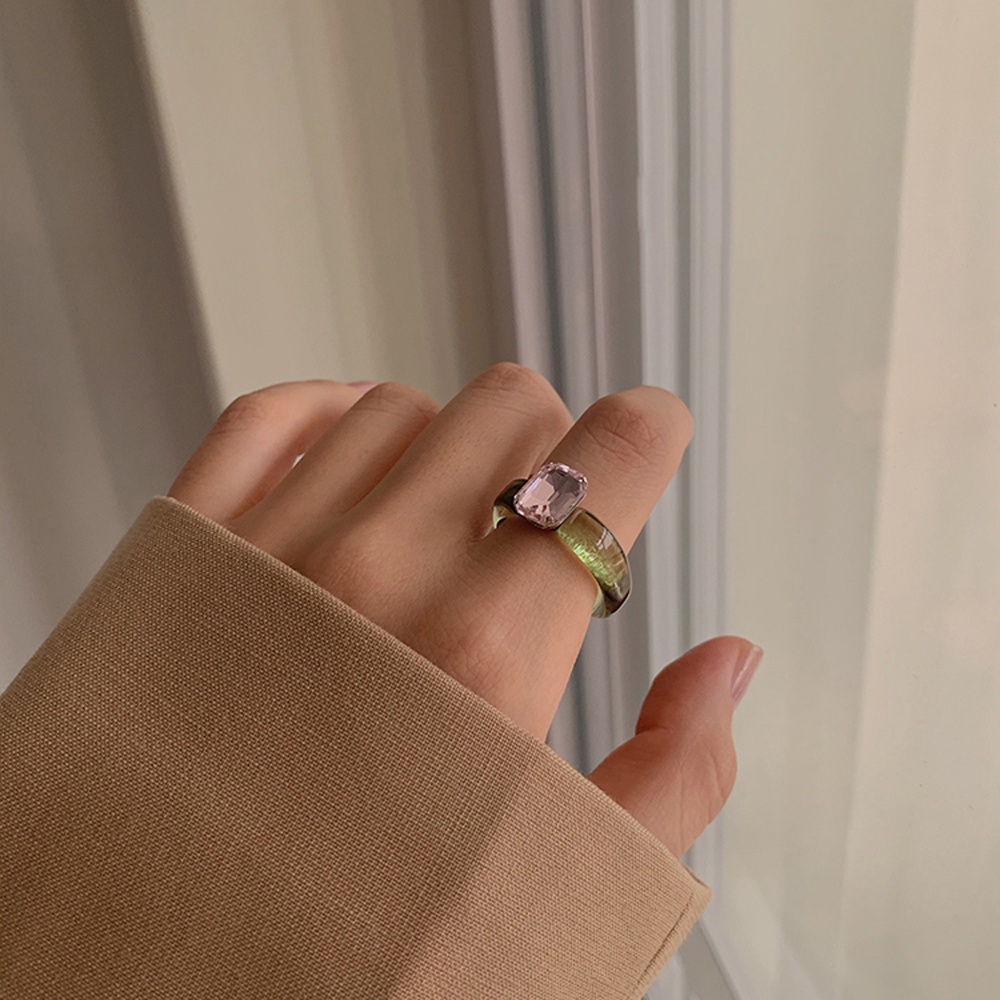 MXBEAUTY Elegant Finger Ring Trendy Geometric Resin Rings Women Fashion Jewelry Cool Rhinestone Girls Acrylic Transparent/Multicolor
