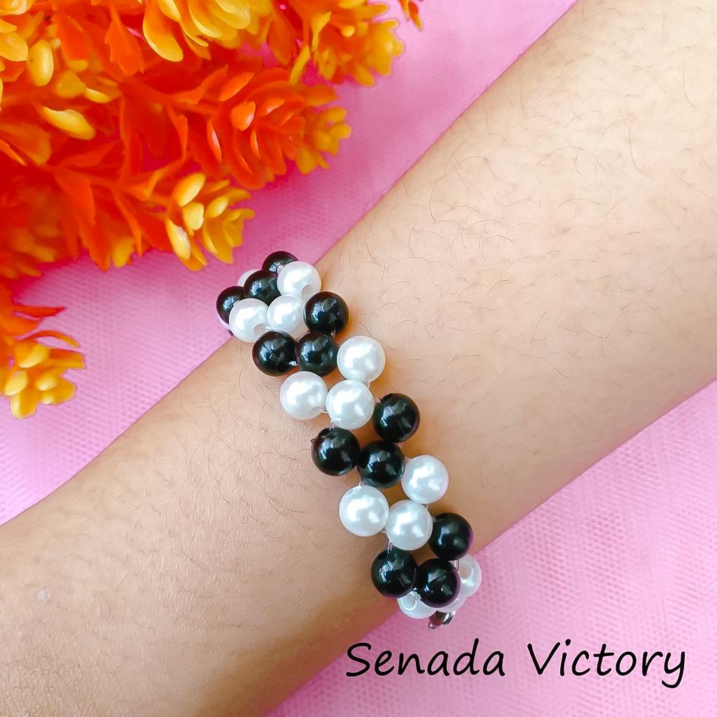 Senada Victory Gelang Kekinian Hitam Putih Gelang Anak Aksesoris Wanita SGC04