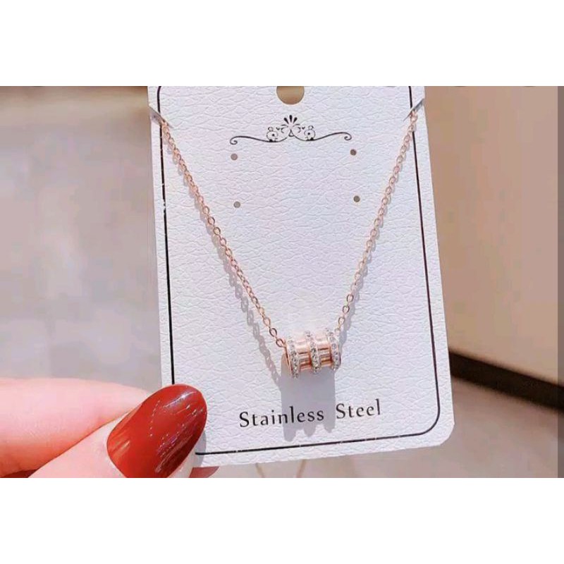 kalung Kekinian bahan titanium asli liontin berlian kuning putih