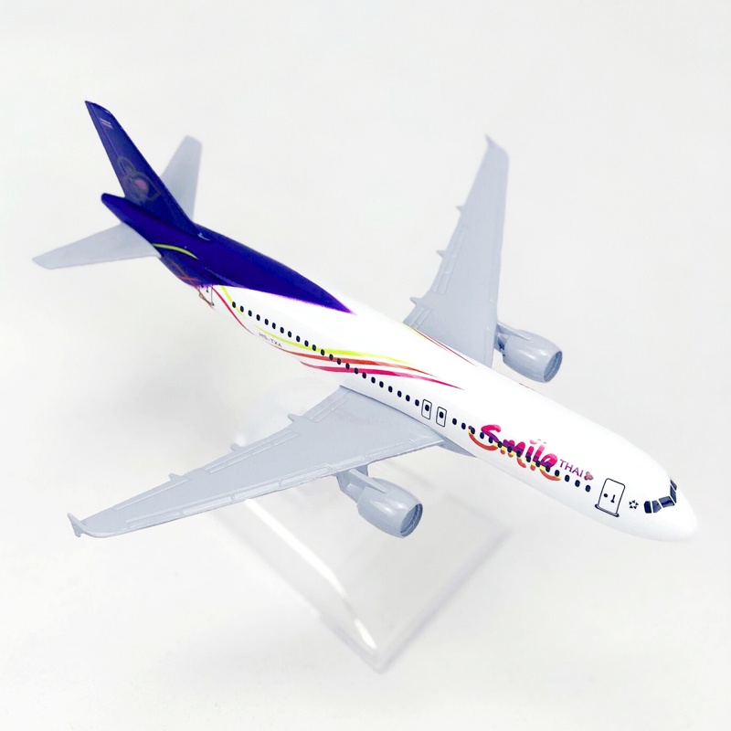 Simulasi Pesawat Terbang Thailand Airbus A320 A320 Bahan Metal Die-cast Ukuran 16CM