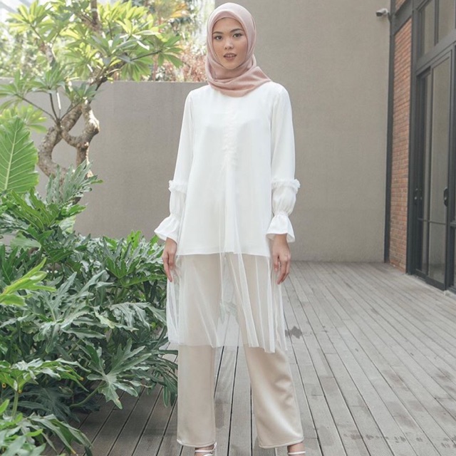 Kala tunic in white by wearing klamby
