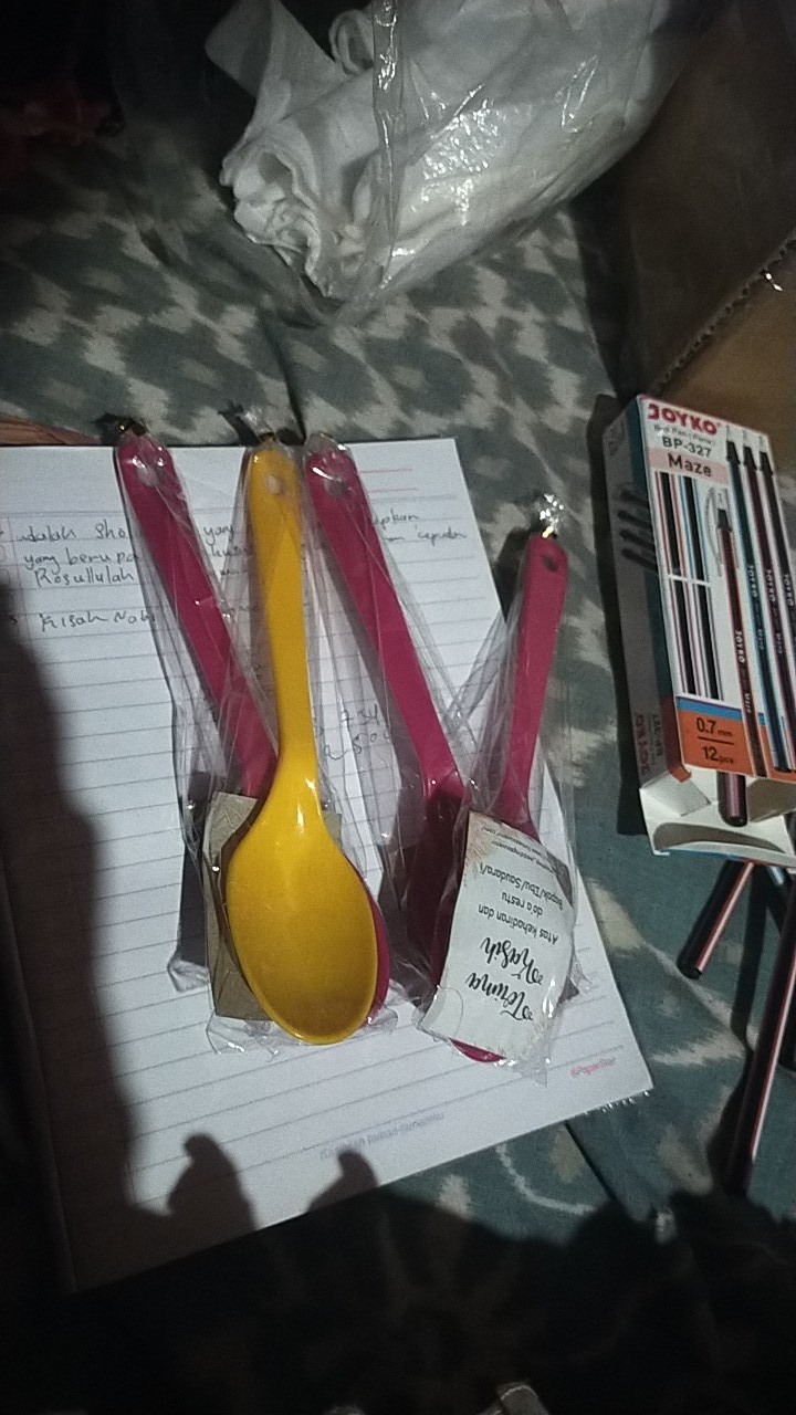 Sendok Melamin Warna  Plastik Free Kut