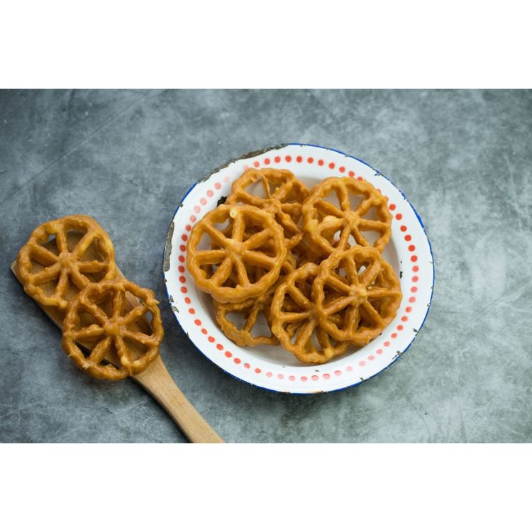 

Snack Kembang Goyang Sayang