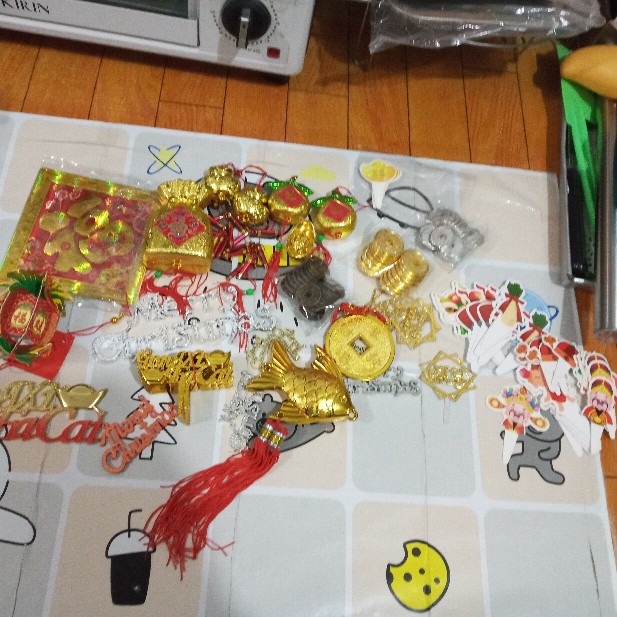 Imlk-45: Gantungan Imlek Kantong Uang Emas