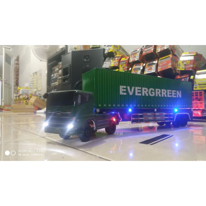 miniaturTruckTrailerEVERGREENvariasilampu