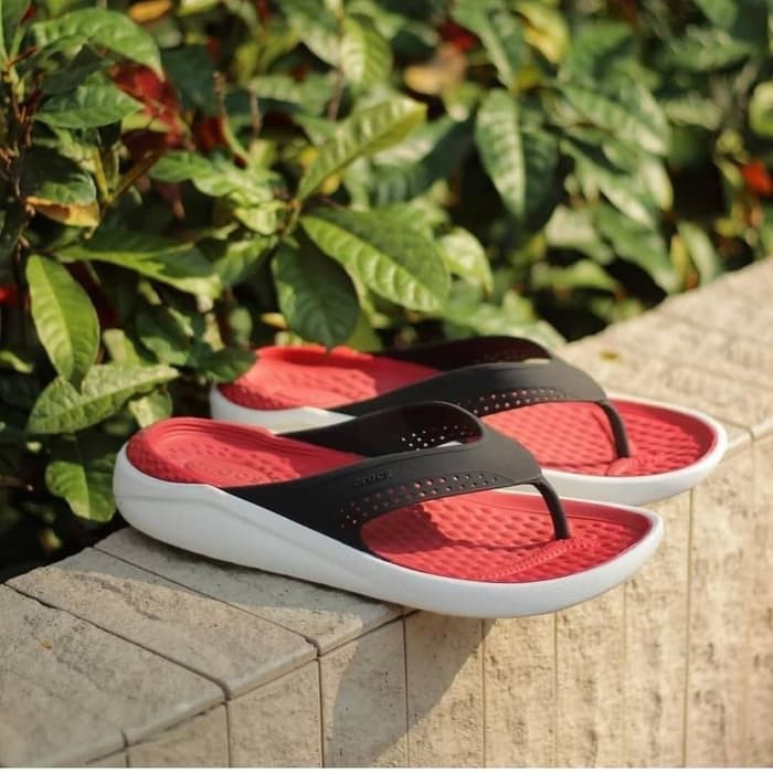 Paling Laris Sandal Crocs / Croc LiteRide Graphic Flip Terbaru
