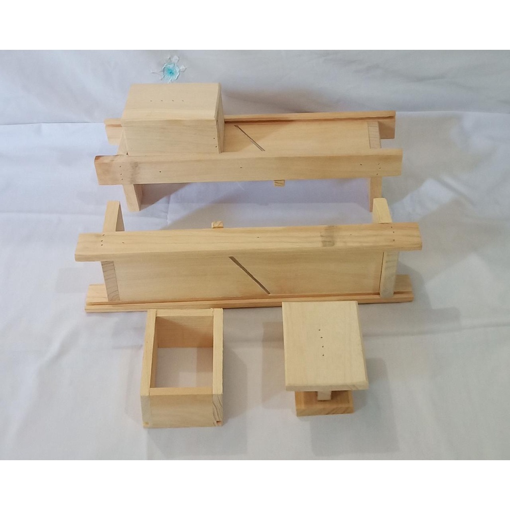 Parutan bawang kayu jati belanda