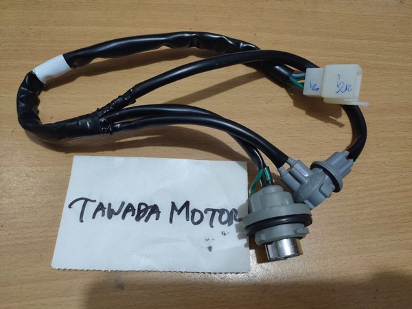 SOKET FITTING LAMPU STOP ATAU SOKET LAMPU REM BELAKANG MOTOR HONDA GENIO