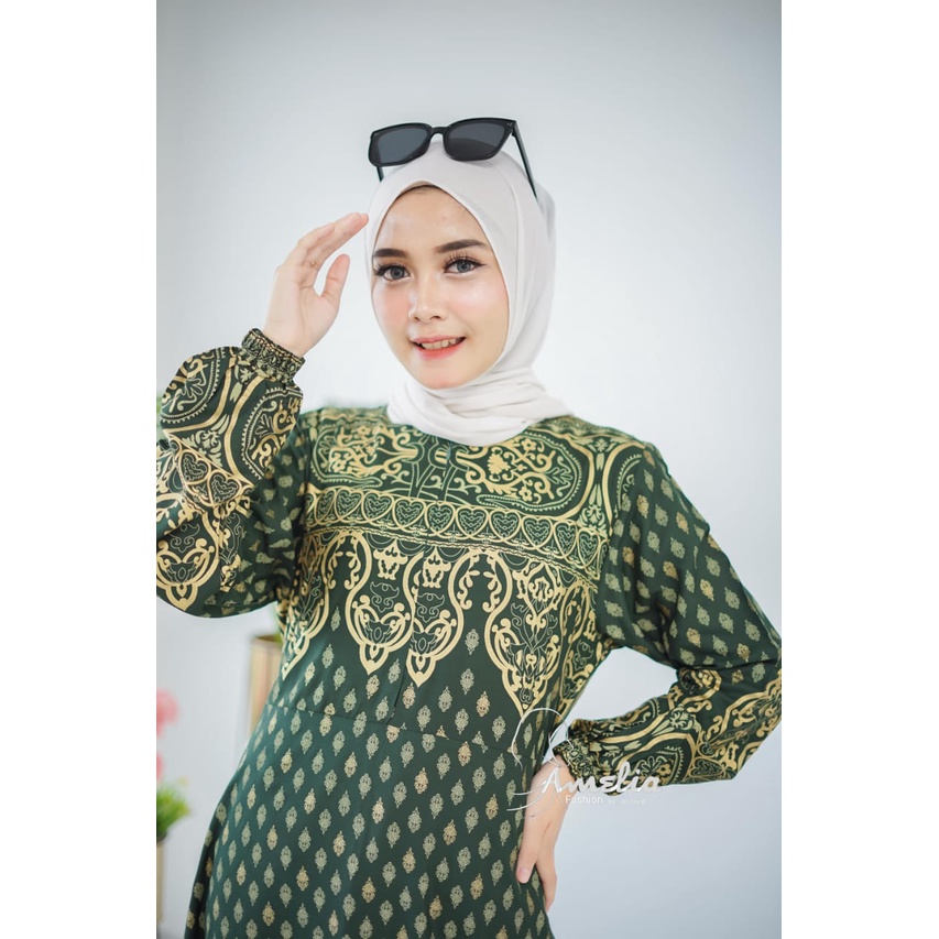 Gamis Etnik Maxy Halis Rayon Silk dan cringkel dan Prada amelia busana muslimah ootd fashion selebgram homeydress adem nyaman