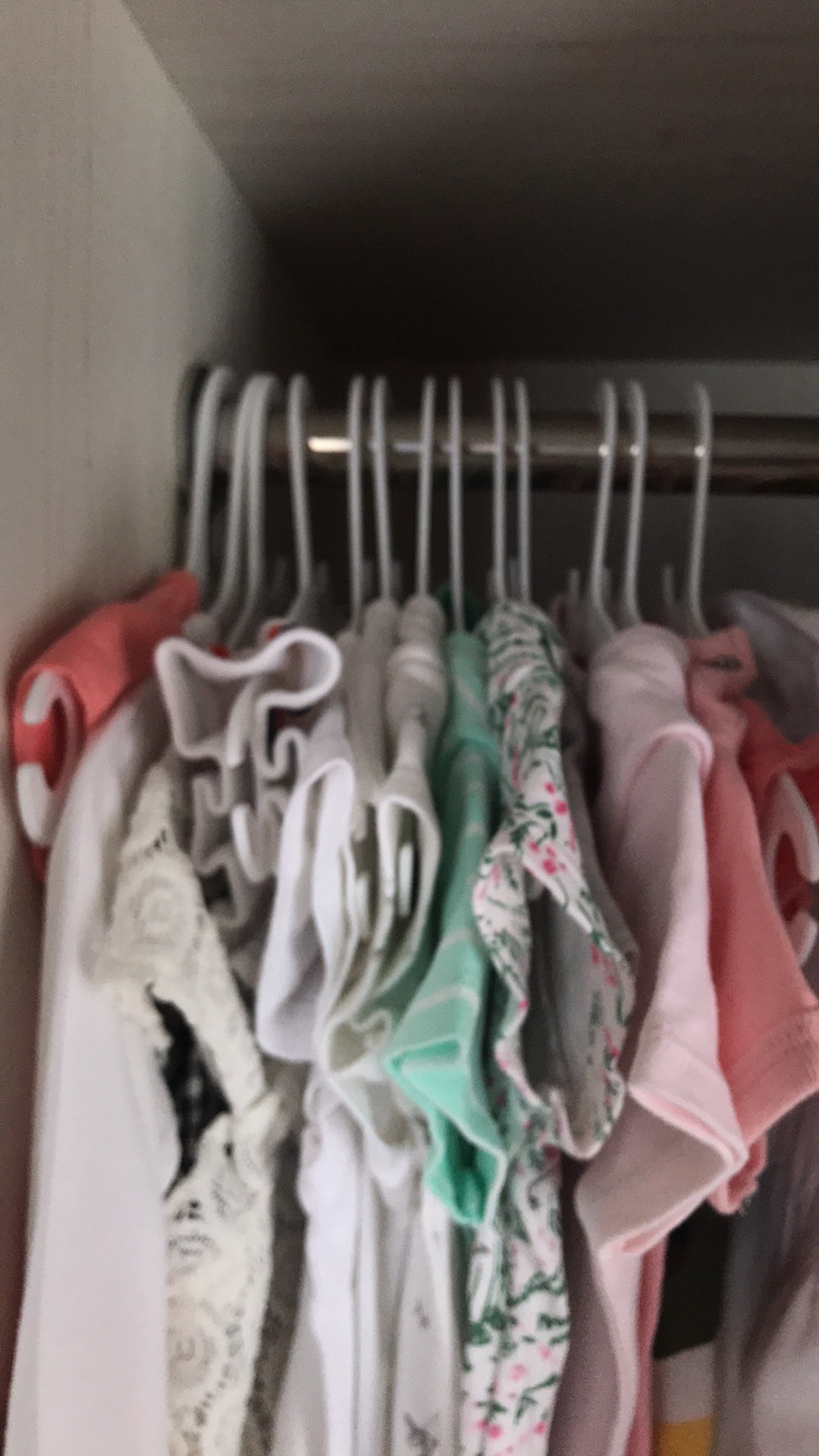 Isi 12 Pcs Hanger Anak Hostes 10 In