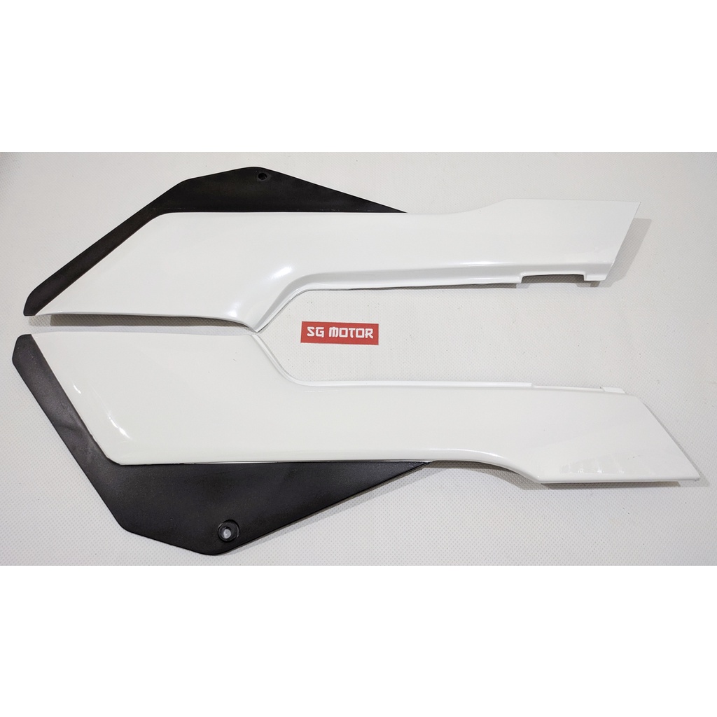 COVER BODY BELAKANG TXR 150. KAP BODY KIRI DAN KANAN SUZUKI RGR WARNA PUTIH