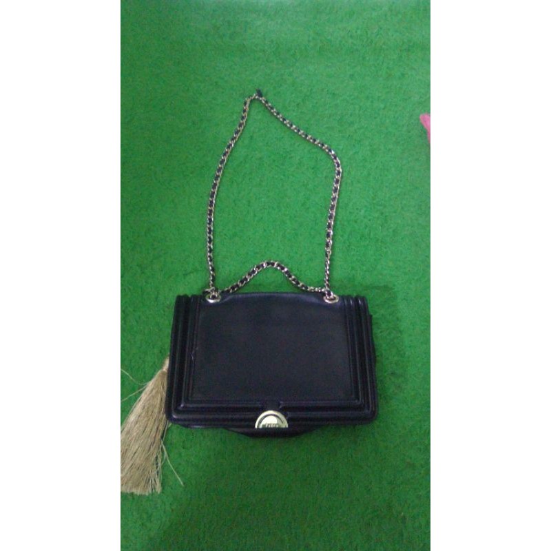 tas selempang merek Pedro ori preloved