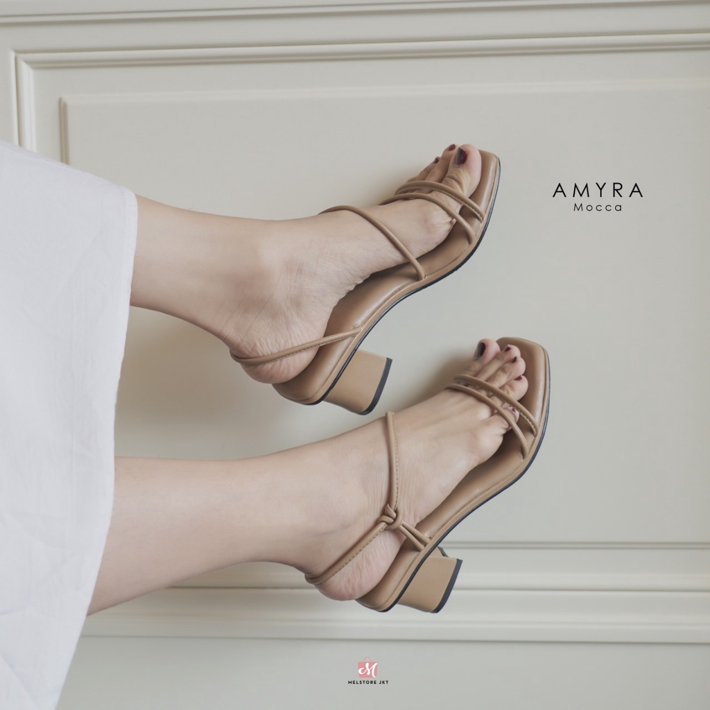 Damelia Amyra Heels Wanita